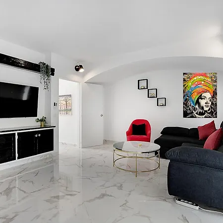 #266 Luxury Spacious & Premium Αλμπουφέιρα